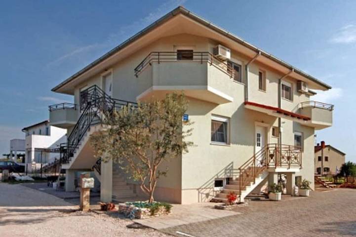 Villa für 8 Personen in Fazana