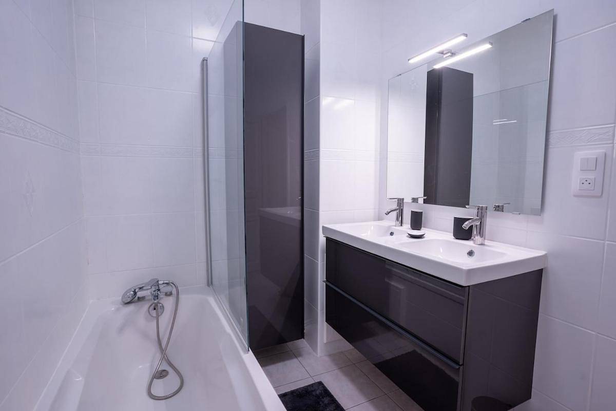 Appartement entier, Two-Bedroom Apartment in L'Arbresle, Lyon et ses environs