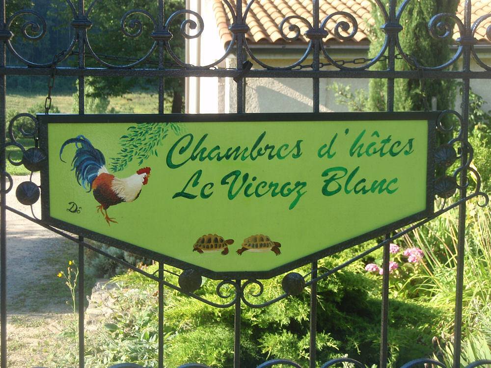 Chambres d'hôtes Le Vieroz Blanc - Chambre bleue in La Chapelle-de-Surieu, Région de Vienne