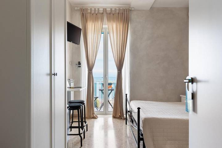 Chambre d’hôte pour 2 personnes, avec vue et terrasse - 1