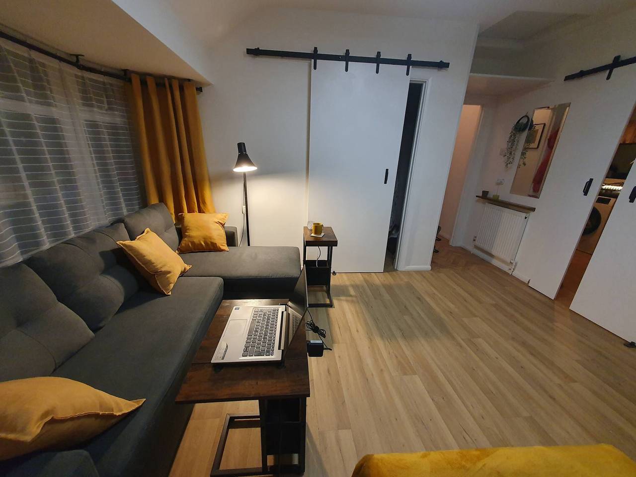 Entire holiday apartment, Luxury Smart Windsor London Parking in Slough, Berkshire