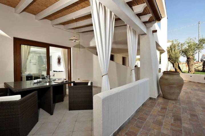 Gîte pour 2 personnes, avec vue et jardin à Santa Maria Navarrese - 4