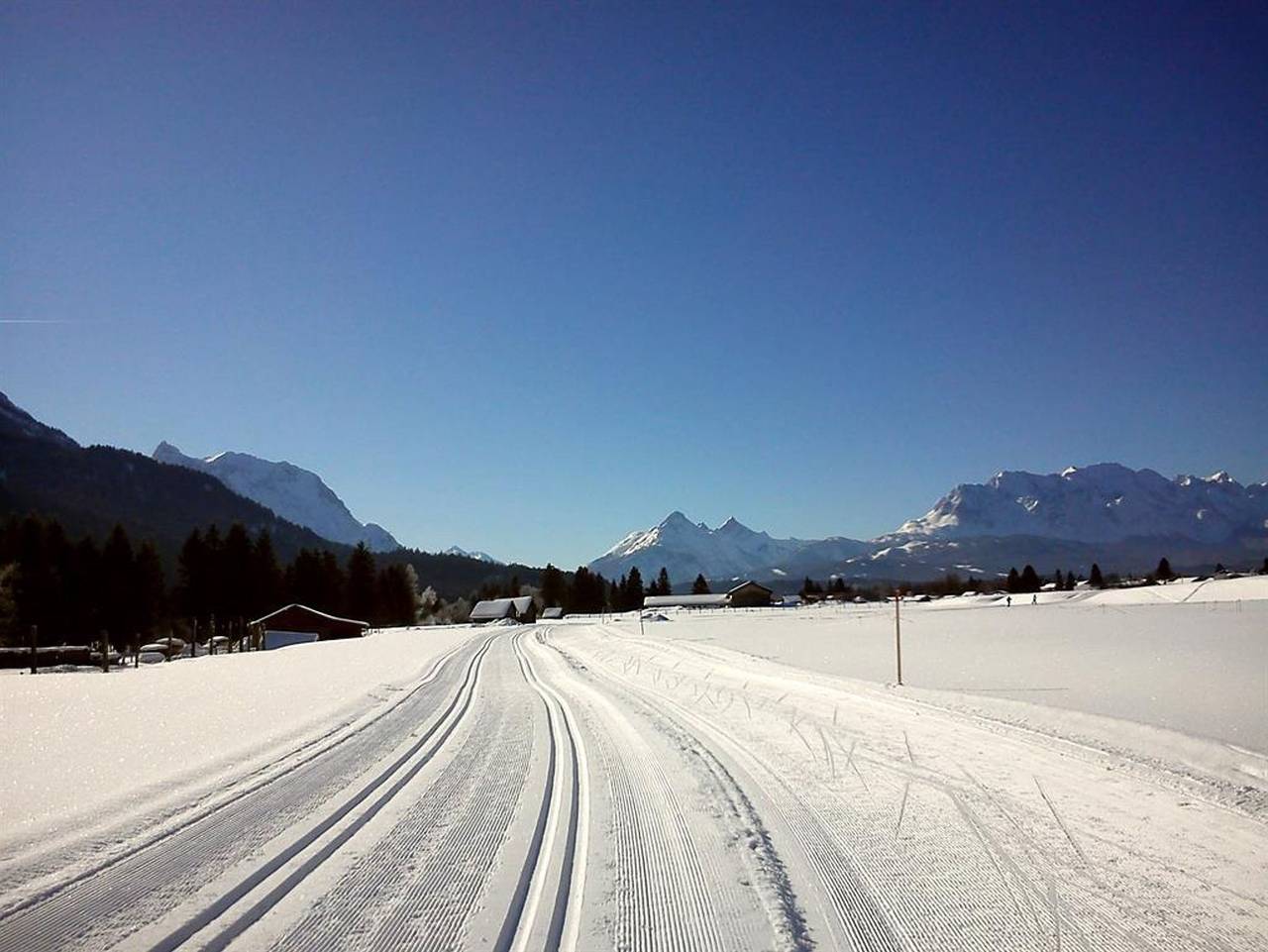 Ganze Ferienwohnung, Tiefenbrunner, Gästehaus - "Wetterstein" Fewo/1 Schlafr./Dusche, Wc in Wallgau, Walchensee