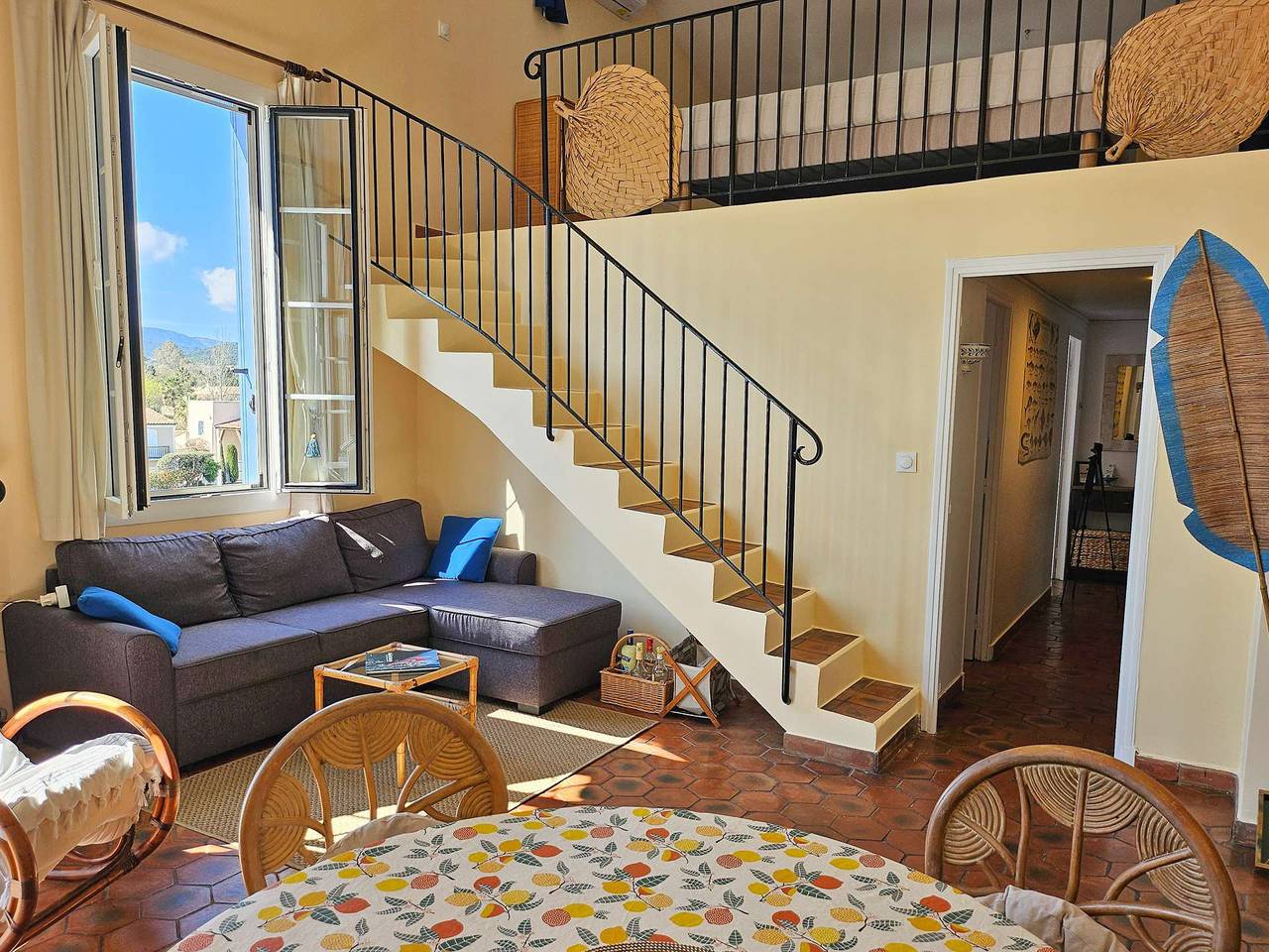 Hel ferieleilighet, Apartment for 4 people in the heart of Port Grimaud – Canal views & Wi-Fi in Port Grimaud, Grimaud