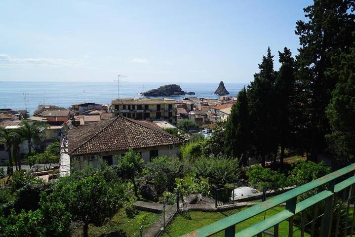 Gîte pour 4 personnes, avec Balcon ainsi que Terrasse et Vue à Aci Castello - 4