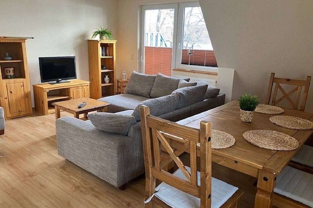 Ganze Wohnung, Charmante Ferienwohnung in Neukloster mit Terras in Neukloster, Nordwestmecklenburg (Wismar und Umgebung)