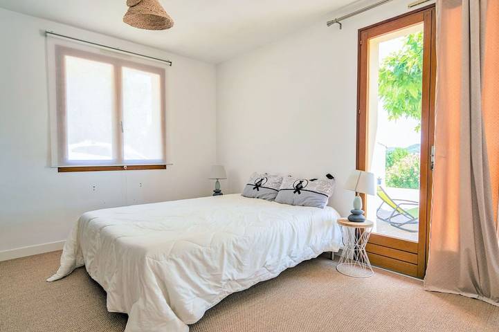 Location de vacances pour 6 personnes, avec jardin à Dausse - 2