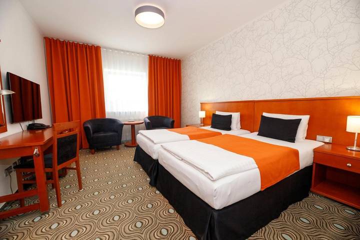 Hôtel pour 2 personnes, avec piscine et jacuzzi ainsi que sauna et jardin à Plzeň - 2