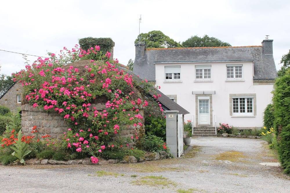 Großes Haus in der Bretagne in Priziac, Pontivy und Umgebung
