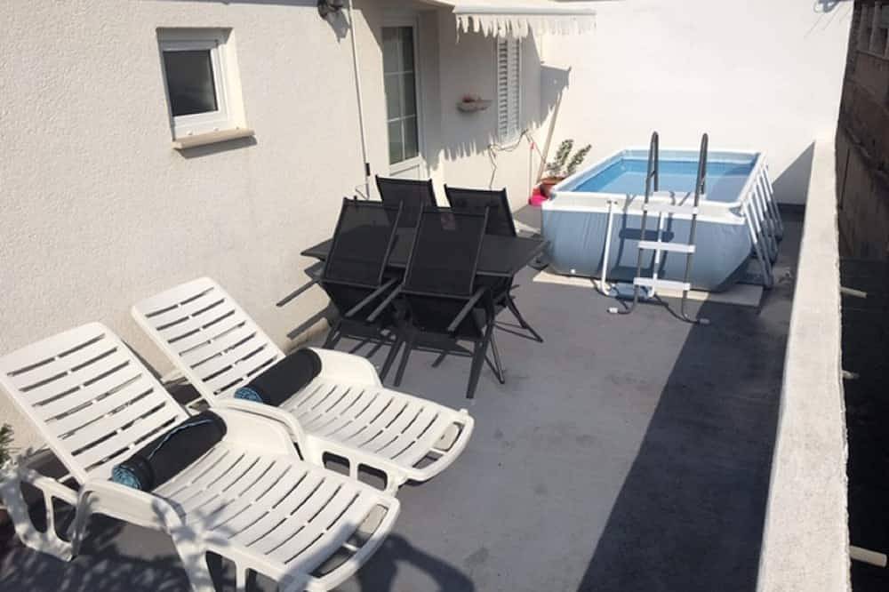 Entire apartment, Apartment Glavica- Two Bedroom Apartment with Terrace in Supetar, Brac