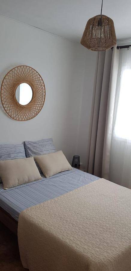 Location de vacances pour 2 personnes, avec jardin et vue dans Bois de Nèfles - 2