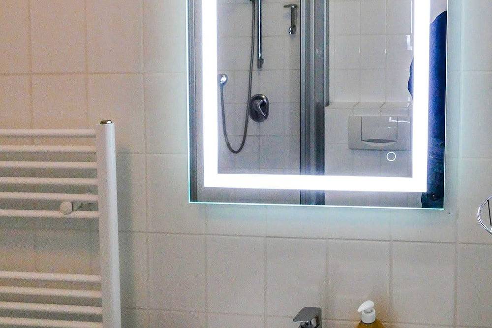 Ganze Wohnung, Fw Max - Ferienwohnungen Max und Moritz in Neddesitz, Sagard