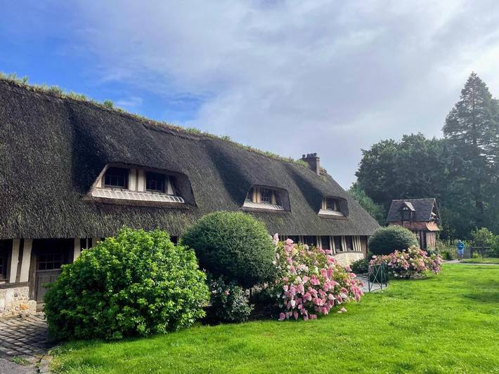 Maison d’hôte pour 2 personnes, avec jardin et piscine dans Vattetot-sous-Beaumont