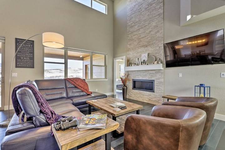 Location de vacances pour 10 personnes, avec terrasse à Granby