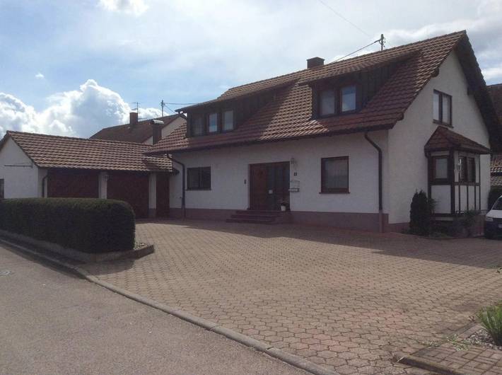 Ferienwohnung für 4 Personen, mit Balkon in Neuenburg am Rhein