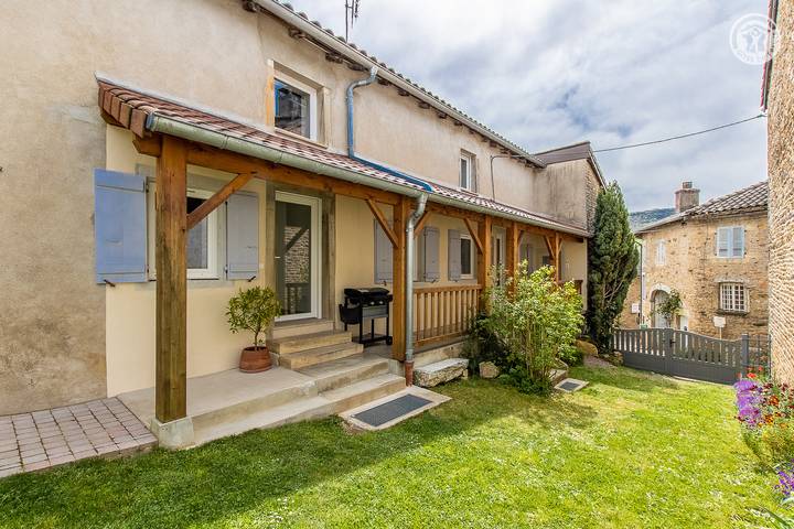 Gîte pour 8 personnes, avec Terrasse et Jardin