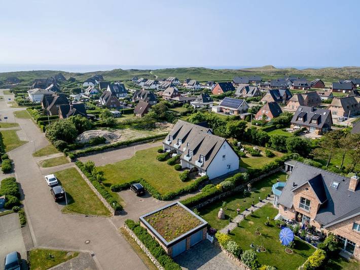 Ganze Ferienwohnung, Landhaus Westerhörn, Sölring Tir, App. 1 - Beste Lage zwischen Meer und Dorfteich. Sehr schöne Ausstattung. in Nordfriesische Inseln (Schleswig-Holstein) (Schleswig-Holstein), Wenningstedt
