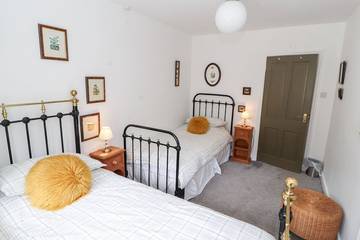 Log Cabin for 4 People in Pooley Bridge, Cumbria, Photo 3