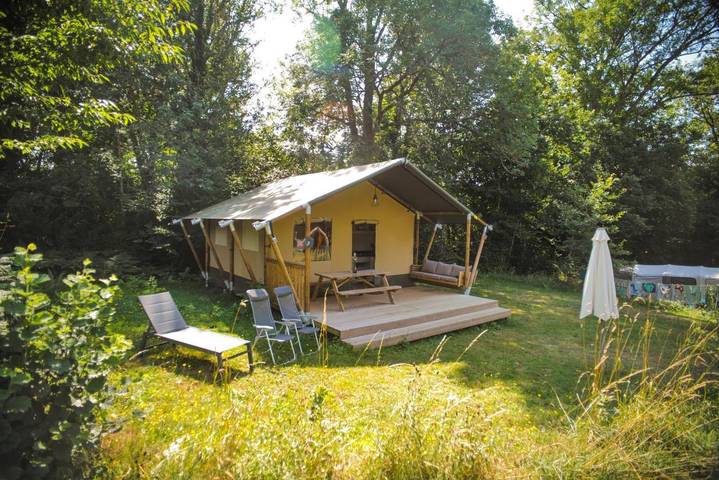Tente pour 6 personnes, avec piscine et terrasse, adapté aux familles