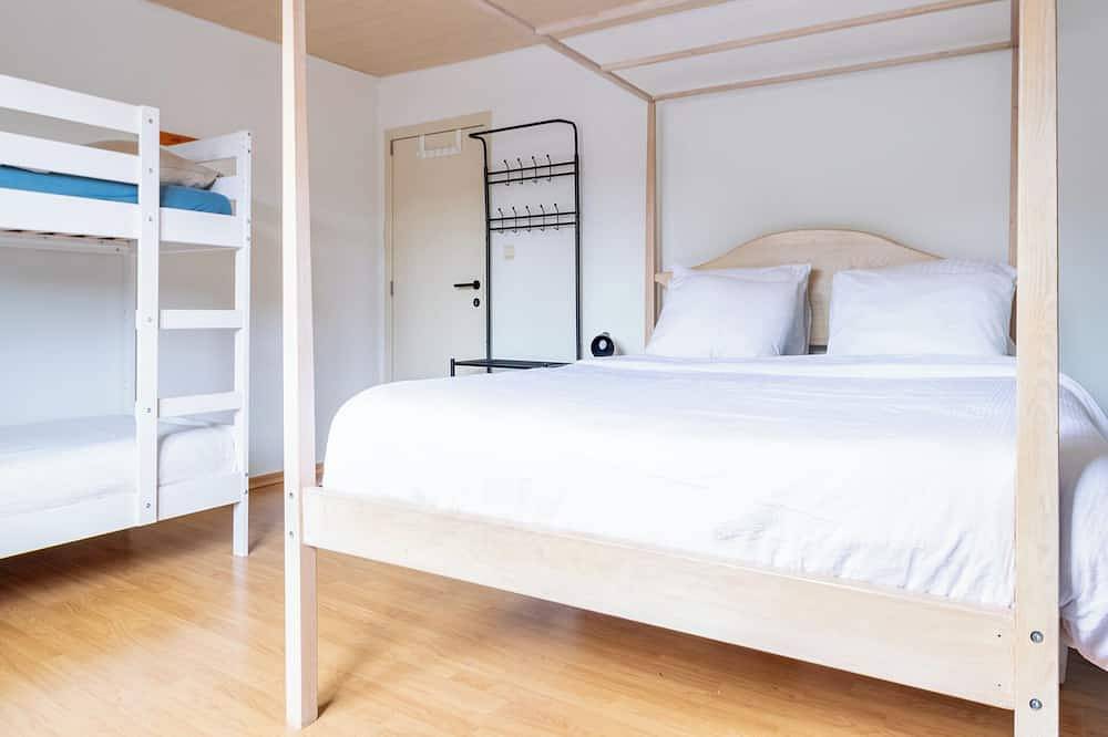Perfect 4-bedroom house in charming Bruges for your getaway in Bruges, West Flanders