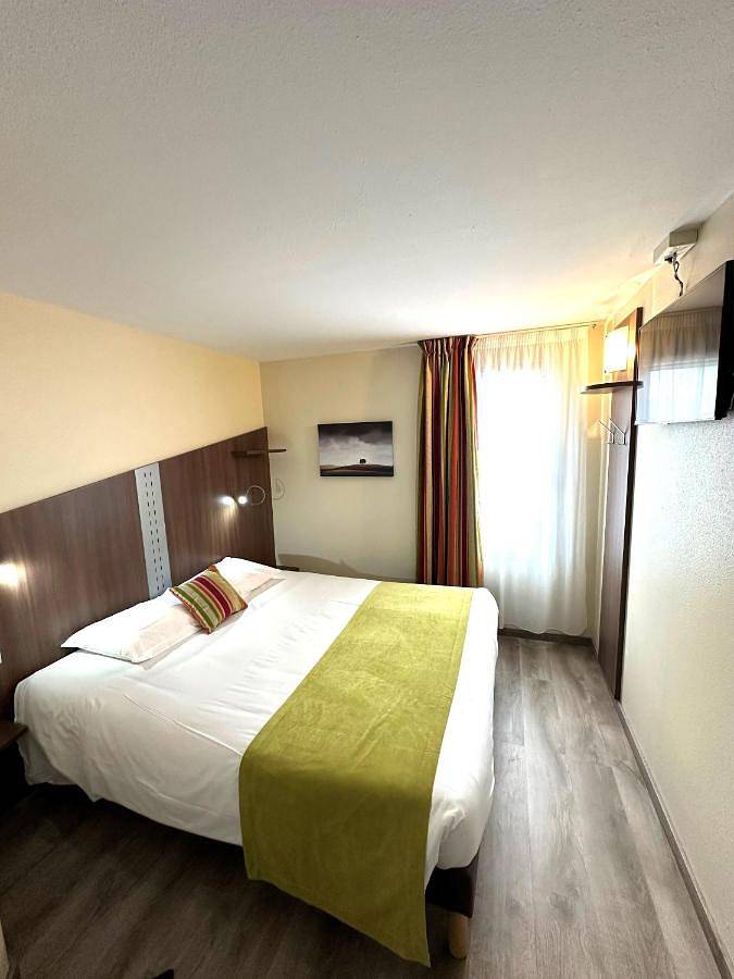 Hôtel pour 2 personnes, avec Terrasse et Jardin dans Aeroport Toulouse - Blagnac - 4