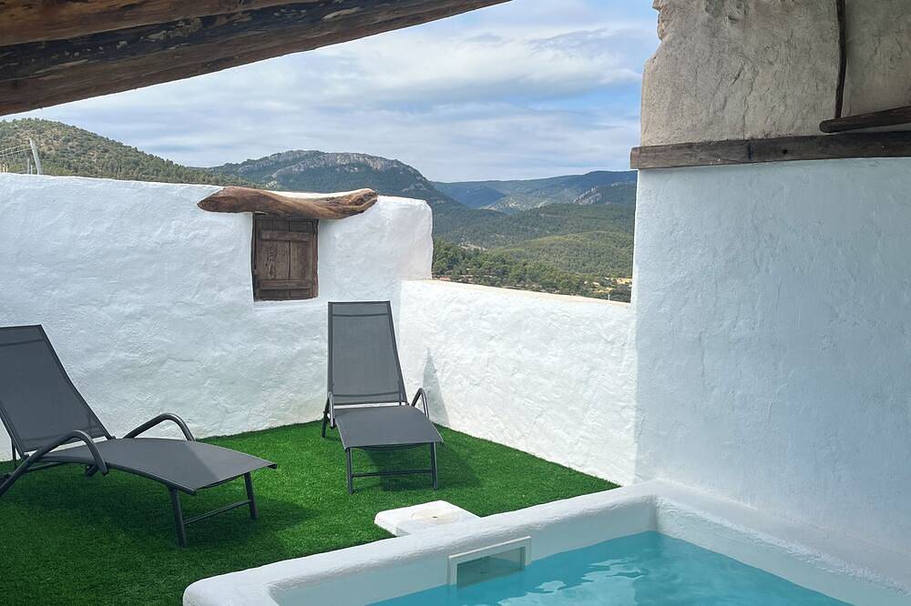 Casa Rural Espaciosa, Ubicación Única, con Jacuzzi, Apta p/ Mascotas, Rutas/btto in Peñarroya de Tastavins, Teruel Region