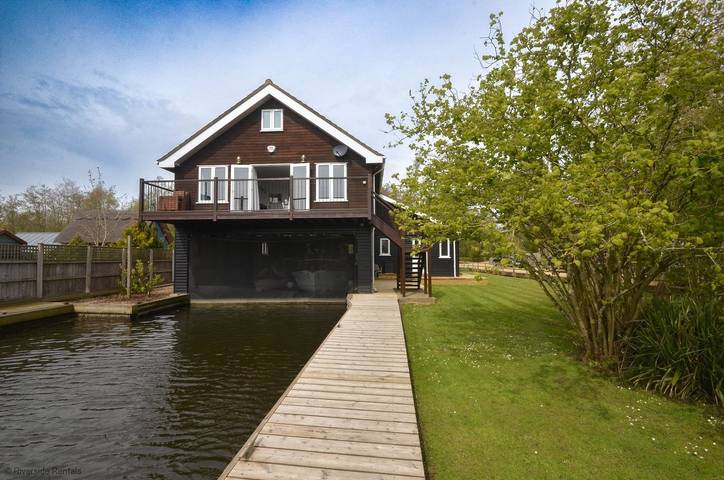 Cottage for 8 people in Horning