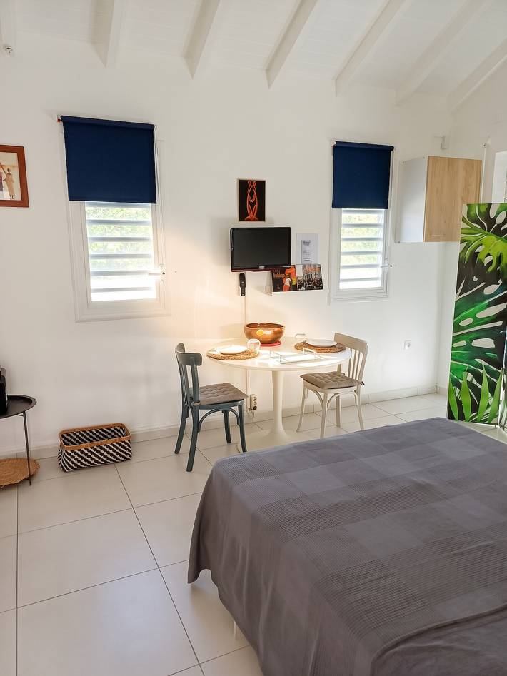Studio pour 2 personnes, avec piscine ainsi que jardin et terrasse - 1