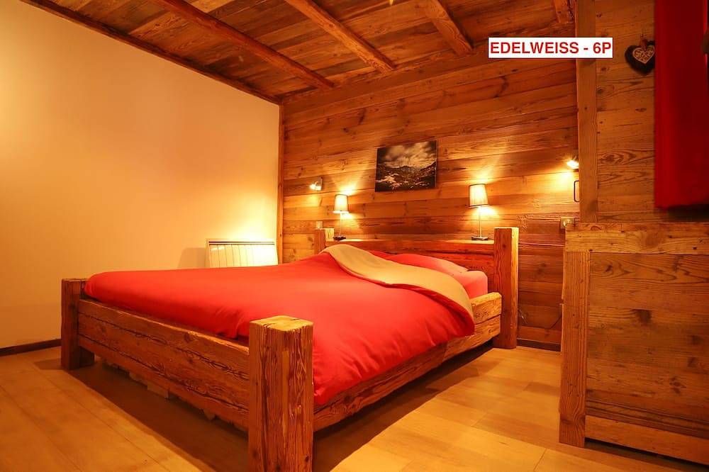 Chalet Luxe Et Charme, 4* Bella Alpina, 6/8P, 75m2, 200 ans in Bonneval-sur-Arc, Massif de la Vanoise
