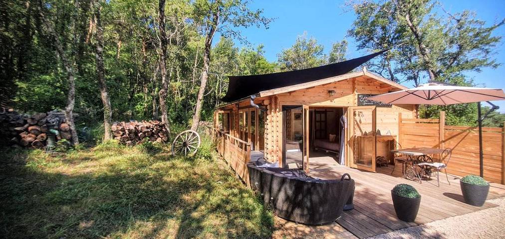 Location de vacances pour 2 personnes, avec terrasse ainsi que jacuzzi et jardin à Plan-d'Aups-Sainte-Baume - 3