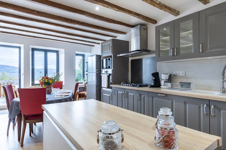 Maison de vacances pour 8 personnes, avec jardin et sauna dans le Jura