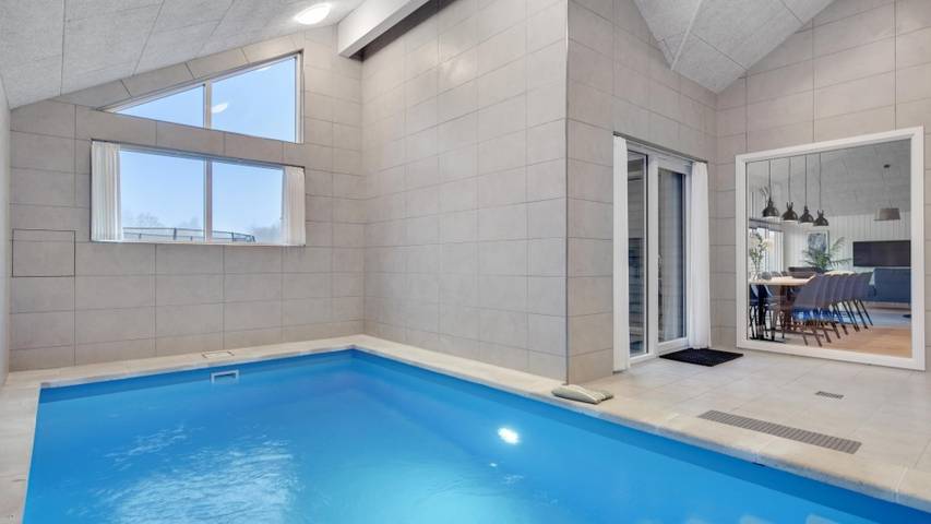 Ferienhaus für 14 Personen, mit Terrasse und Garten sowie Sauna in Over Dråby Strand