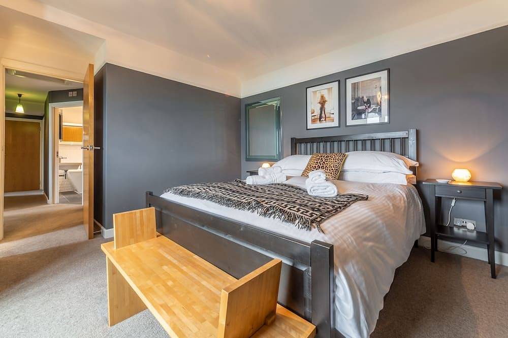 Pentewan is an attractive, modern holiday home, furnished to a high standard. in St Minver Lowlands, Pentire Point - Widemouth
