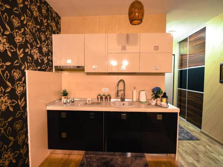 Ferieleilighet for 4 personer, barnevennlig i Budva