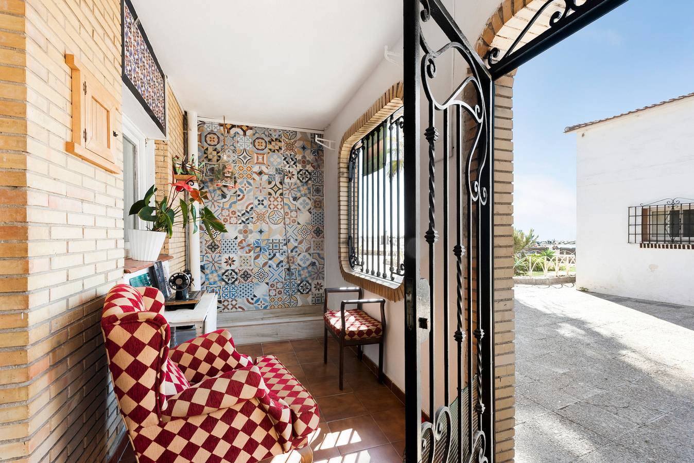 Apartamento entero, Apartamento 'Casa Playa 3 Dormitorios' con vistas al mar, Wi-Fi y aire acondicionado in Málaga (Este), Málaga