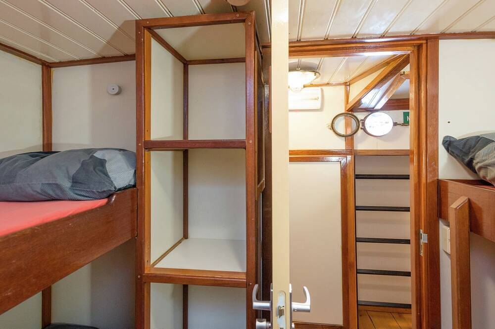 Boot in Leiden bij Centrum & Musea in Leiden, Nederlandse Noordzeekust