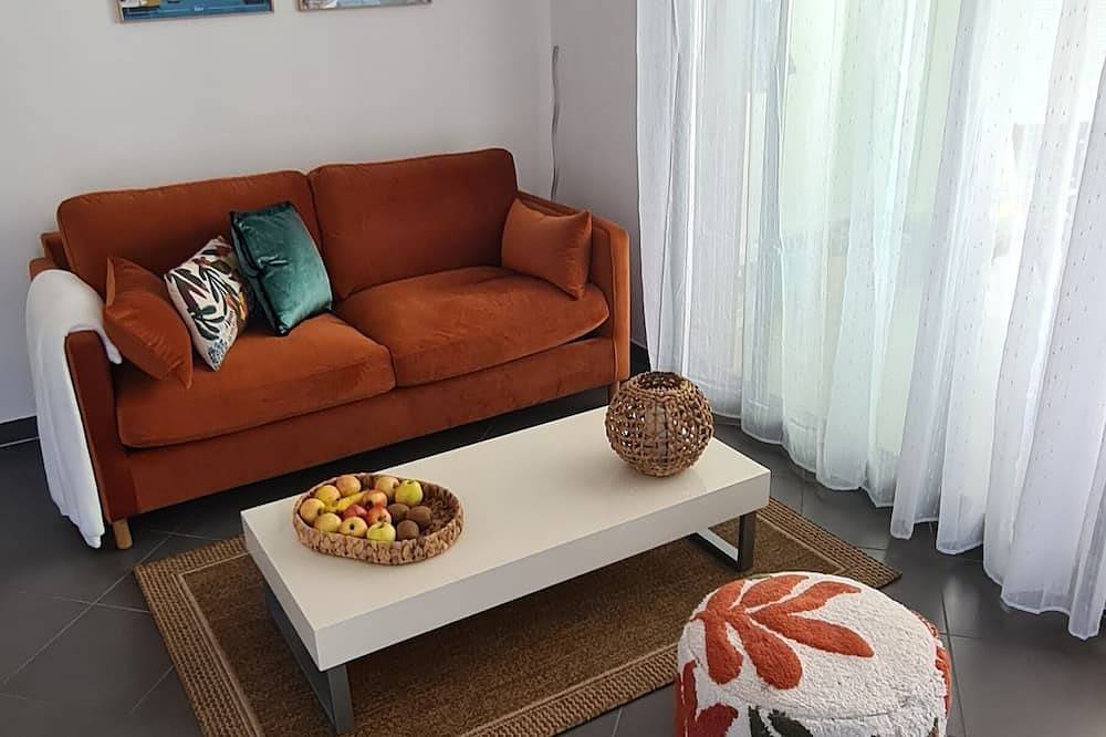 Ganze Wohnung, Cosy T2 apartment in a quiet location close to all amenities in Folelli, Penta-di-Casinca