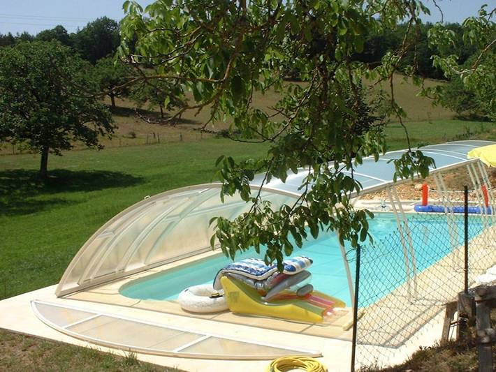 Gîte pour 4 personnes, avec terrasse et piscine