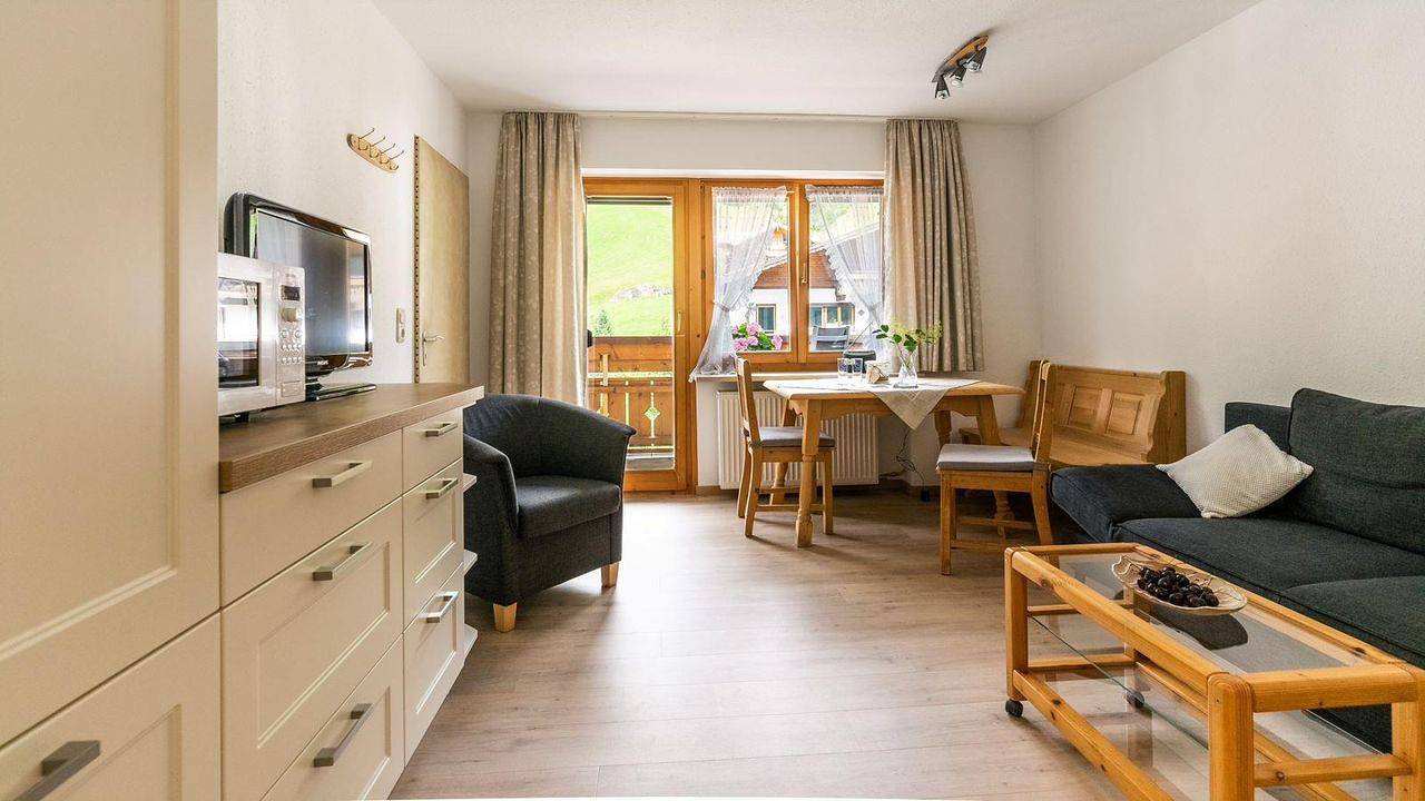 Ganze Ferienwohnung, Ferienwohnung für 2 Personen (42 m²) in Mittelberg (Kleinwalsertal) in Mittelberg, Kleinwalsertal