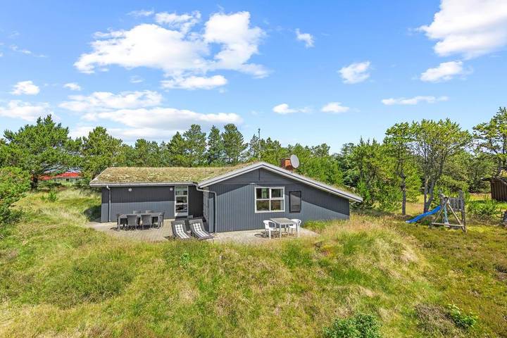 Vakantiehuis voor 6 personen, with Balkon/Terras and Terras as well as Tuin in Blåvand