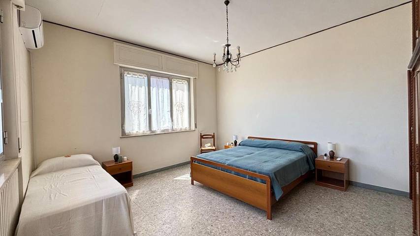 Gîte pour 5 personnes, avec terrasse et vue, animaux acceptés à Roseto degli Abruzzi - 4