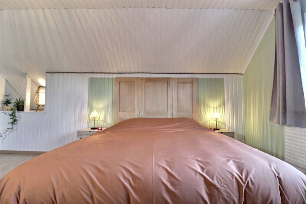 Ganze Wohnung, Terra: apartment just a stone's throw from the banks of the Meuse between Namur and Dinant in Lustin, Profondeville