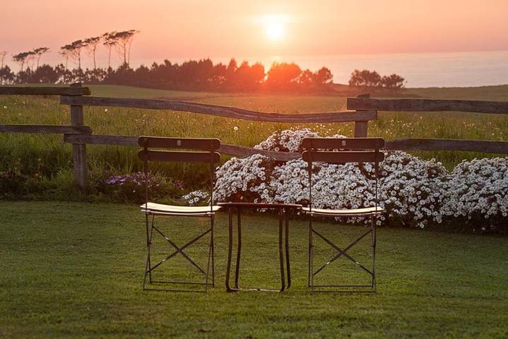 Apartamento para 3 personas, con Terraza además de Jardín y Vistas en Navia
