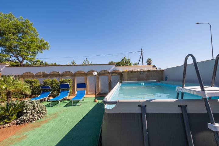Casa vacanza per 4 persone, con giardino a Scala di Furno