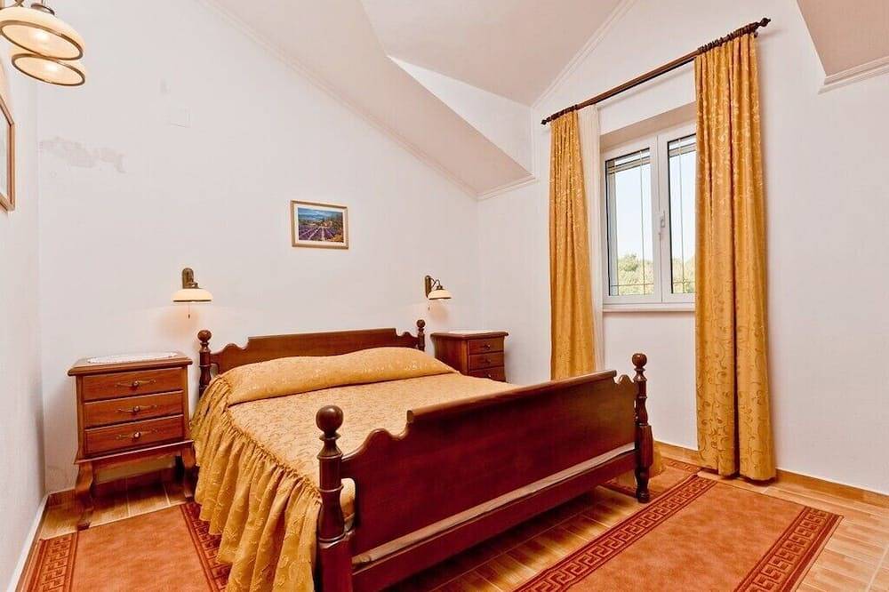 Ganze Wohnung, Ferienwohnungen Jasna, (14838), Sumartin, Croatia in Sumartin, Brac