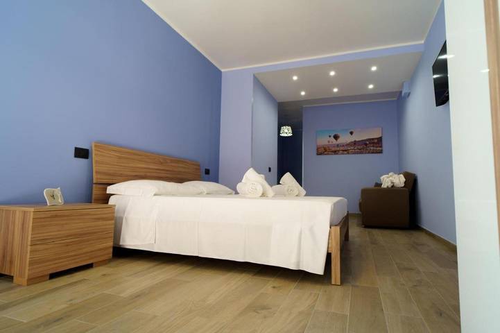 Appartamento per 3 persone, con Terrazza e Giardino nonché Panorama a Vibo Valentia