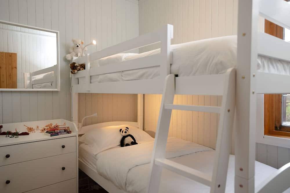 Suidhe Garden Cottage -  a cottage that sleeps 6 guests  in 3 bedrooms in Highlands