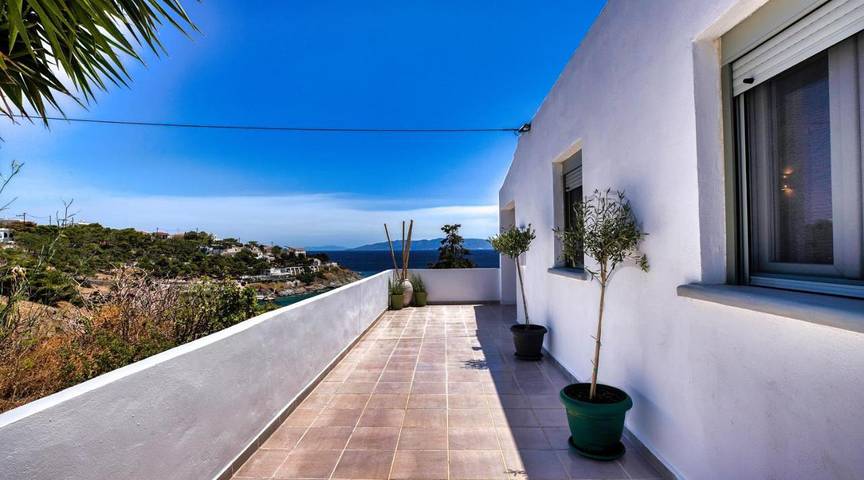 Location de vacances pour 3 personnes, avec vue et terrasse dans Κανάλα - 2