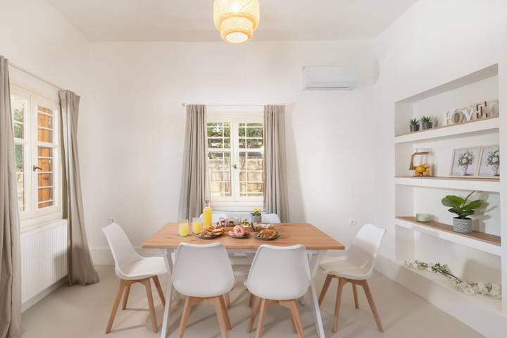 Villa für 8 Personen, mit Balkon und Terrasse sowie Garten und Pool in Heraklion - 4