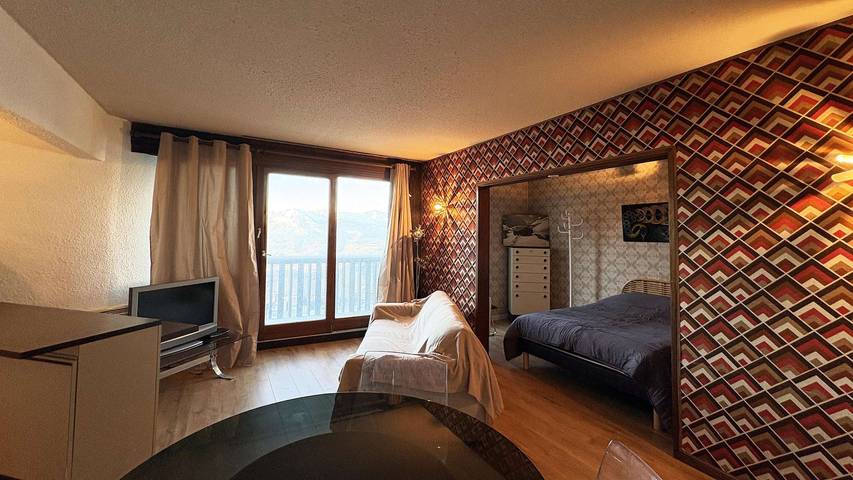 Gîte pour 6 personnes, avec vue et balcon dans Office De Tourisme Des Orres